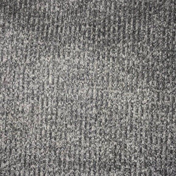 HOLLISTER “MUST HAVE COLLECTION” GRAY SHIRT - Picture 8 of 8